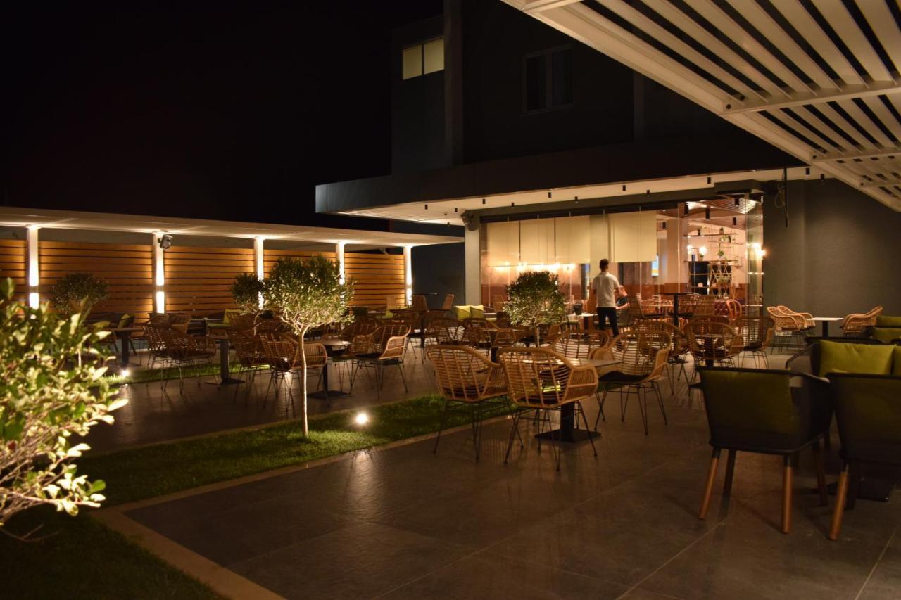 Bluepoint Hotel Tepelene Dış mekan fotoğraf