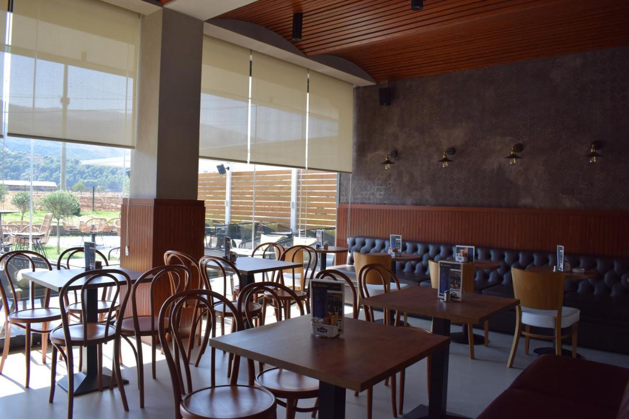 Bluepoint Hotel Tepelene Dış mekan fotoğraf
