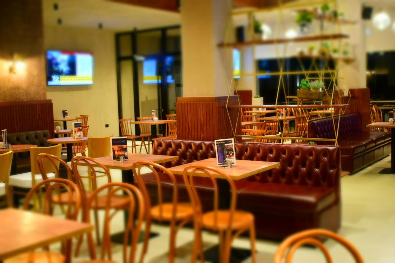 Bluepoint Hotel Tepelene Dış mekan fotoğraf